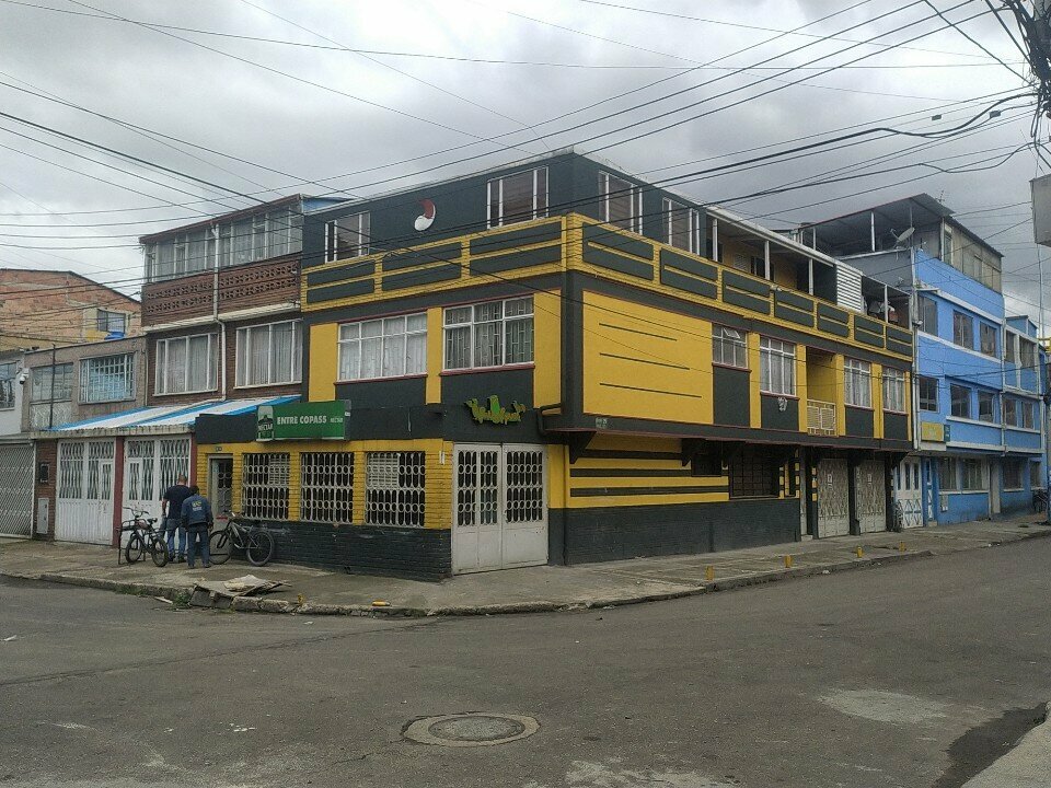 Tobacco and smoking accessories shop Entre copas, Bogota, photo
