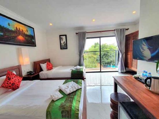 Фото отеля 2