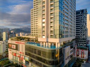 Гостиница Vinpearl Beachfront Nha Trang