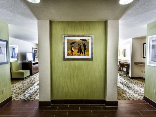 Фото Hilton Garden Inn New York/Staten Island