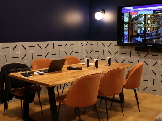 Фото ClapClap Hôtel