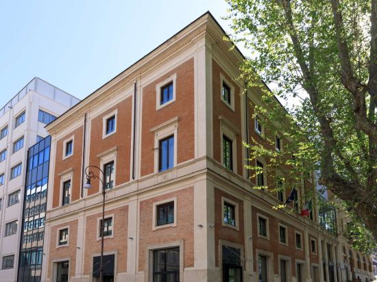 Фото DoubleTree by Hilton Rome Monti