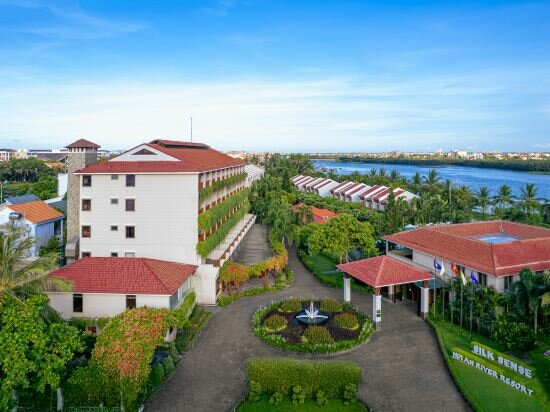 Фото Silk Sense Hoi An River Resort