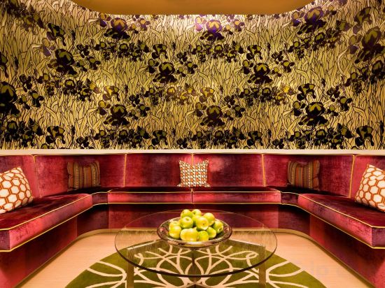 Фото W Boston, a Marriott Hotel