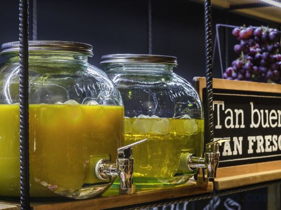 Фото ibis Barcelona Ripollet