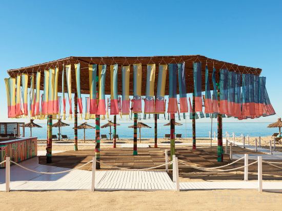 Фото Le Meridien Ra Beach Hotel & SPA