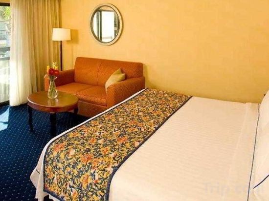 Фото Courtyard by Marriott San Diego Sorrento Valley