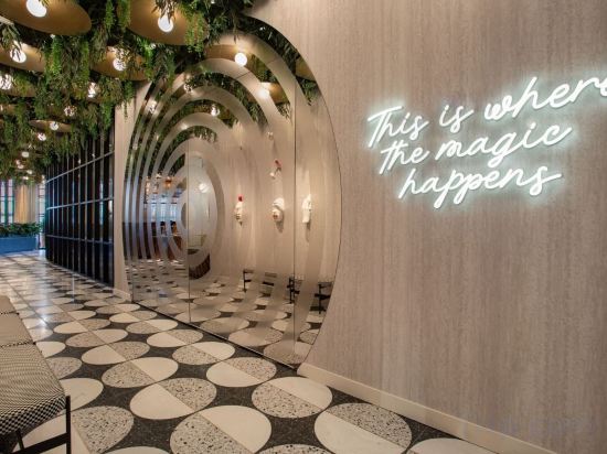 Фото Moxy Nyc Lower East Side