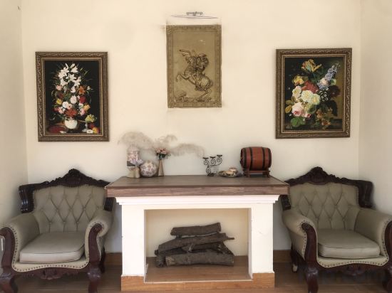 Фото Le Petit Paris Hotel Dalat