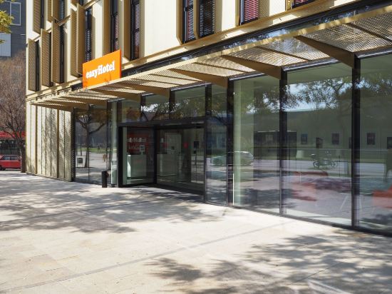Фото EasyHotel Barcelona Fira