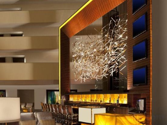 Фото Hilton McLean Tysons Corner