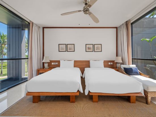 Фото Beachfront Villa Danang Beach