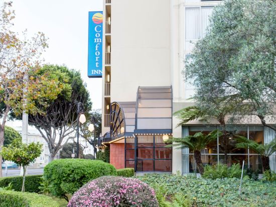 Фото Comfort Inn by the Bay