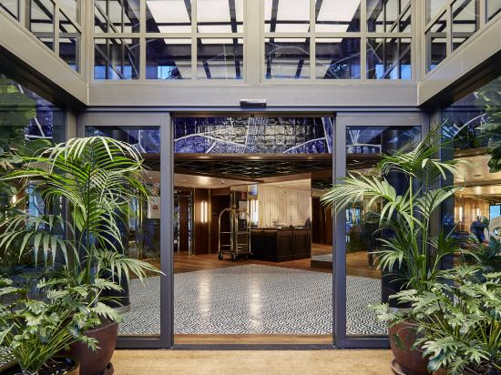 Фото Radisson Blu 1882 Hotel, Barcelona Sagrada Familia