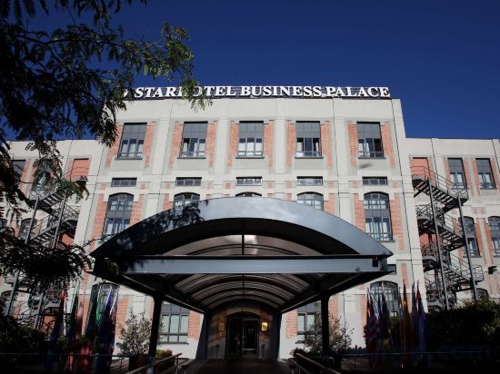 Фото Starhotels Business Palace