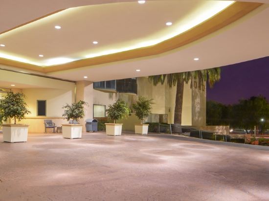 Фото Doubletree by Hilton Hotel Circle