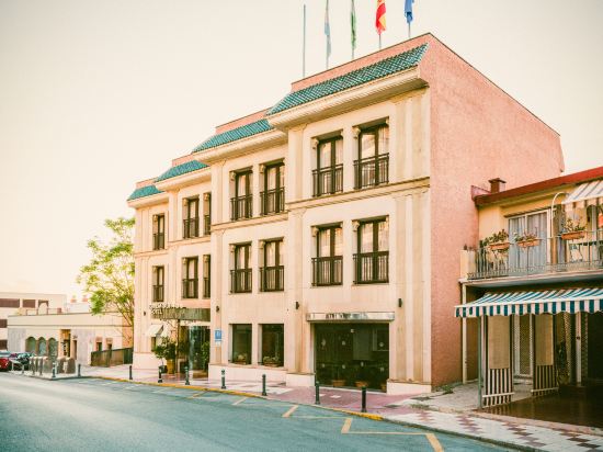 Фото Hotel Fénix Torremolinos - Adults Only Recommended