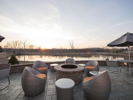 Фото Fairfield Inn & Suites by Marriott Chicago Schaumburg