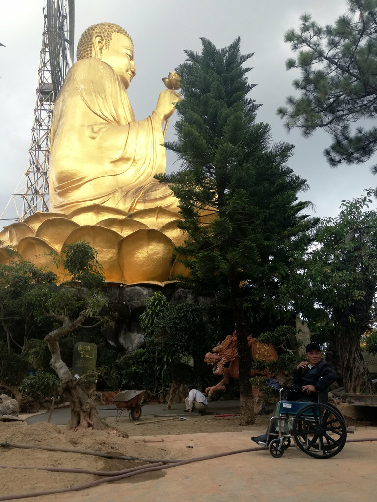 Landmark, attraction Статуя золотого будды, Dalat, photo