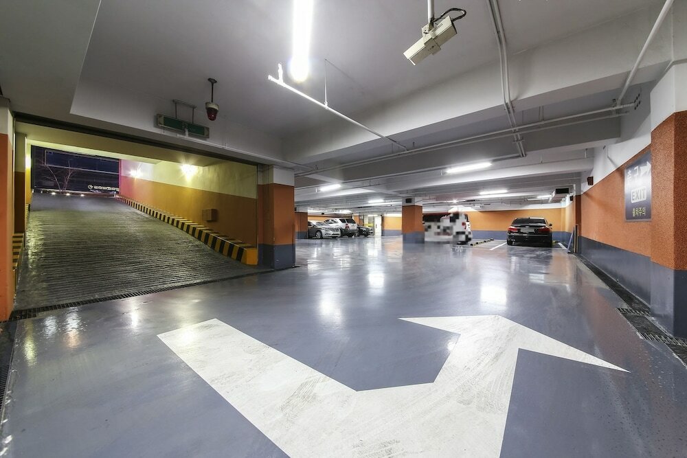 Фото Zenith Hotel