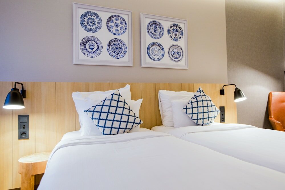 Фото Urban Lodge Hotel