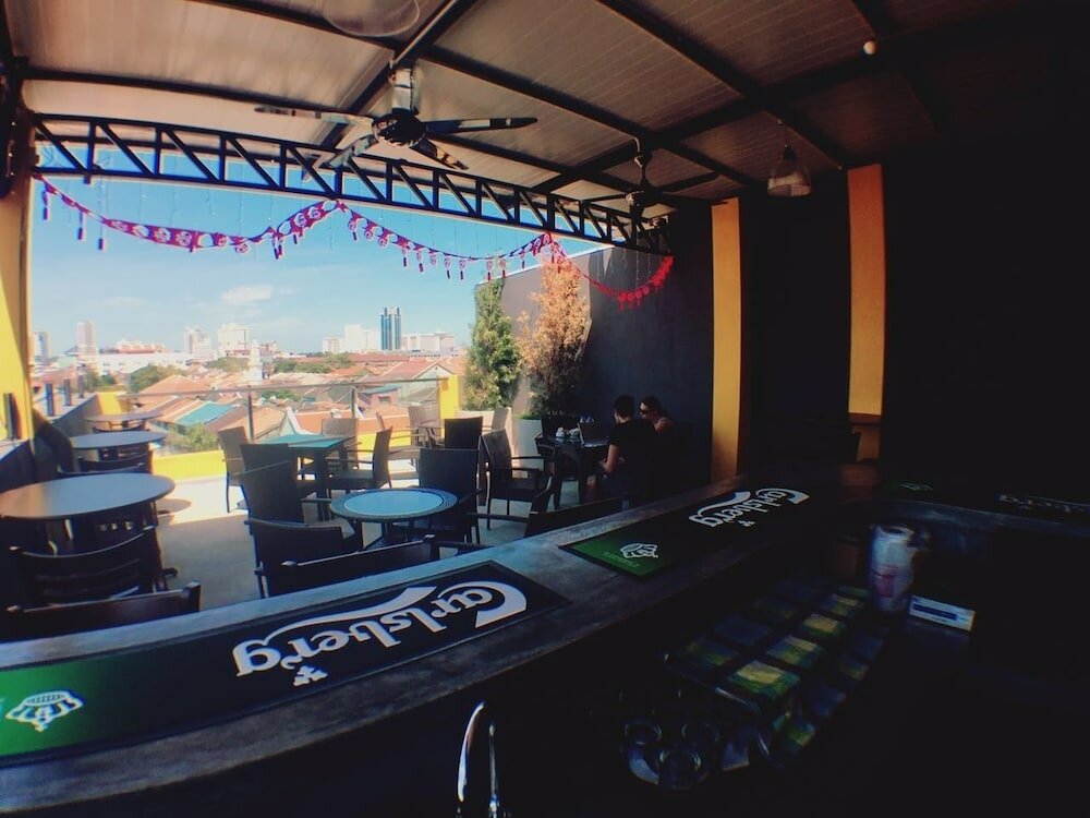 Фото B Street Hotel