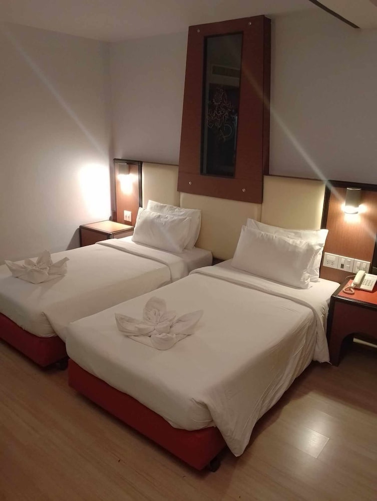 Фото BP Grand Tower Hotel