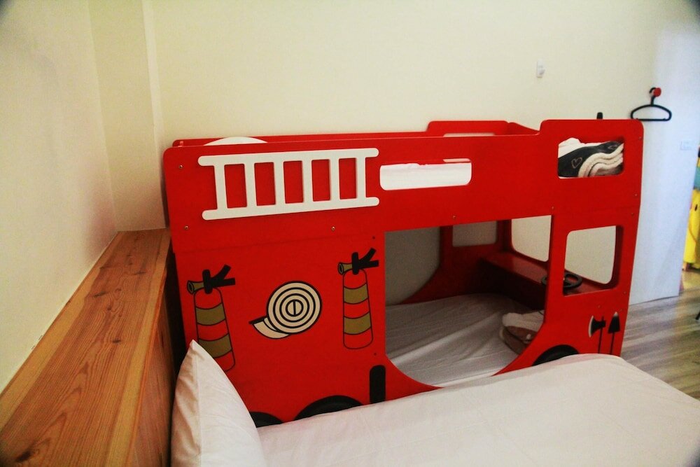 Фото Black House