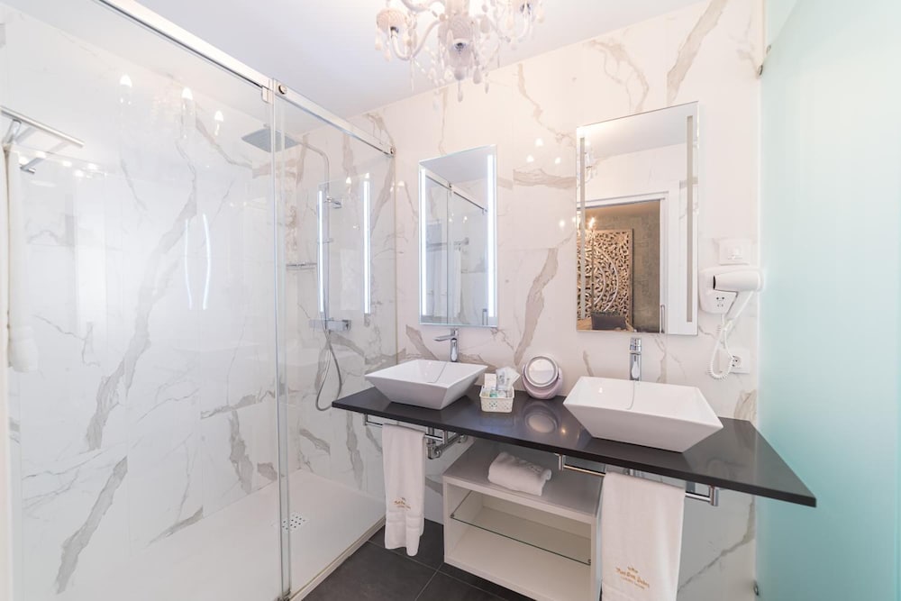 Фото Rey Don Pedro Luxury Home