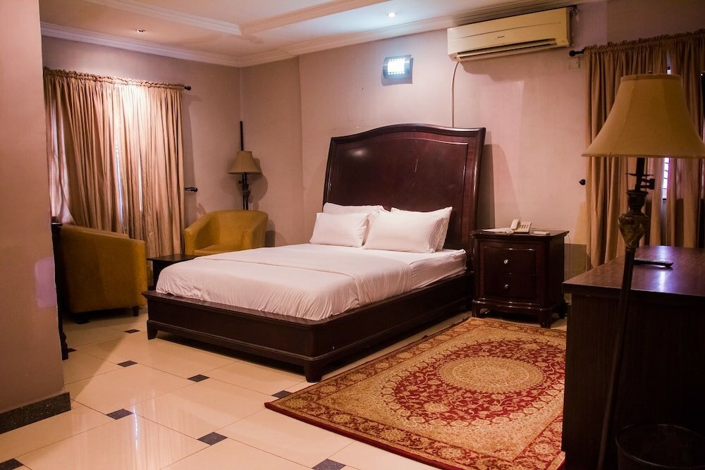 Фото Tivoli Residence & Bar