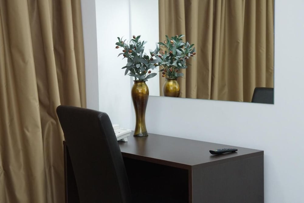 Фото Breeze Boutique Hotel