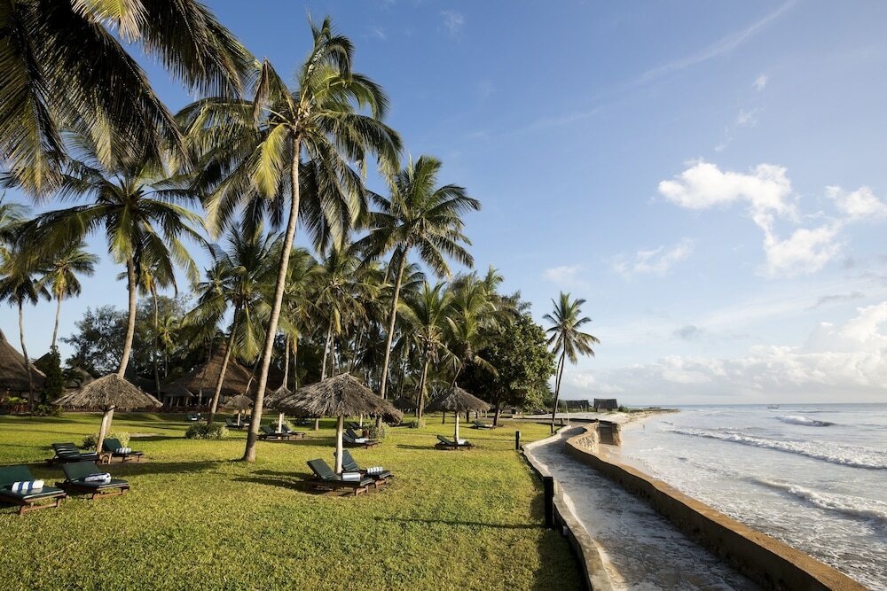 Фото Neptune Paradise Beach Resort & SPA