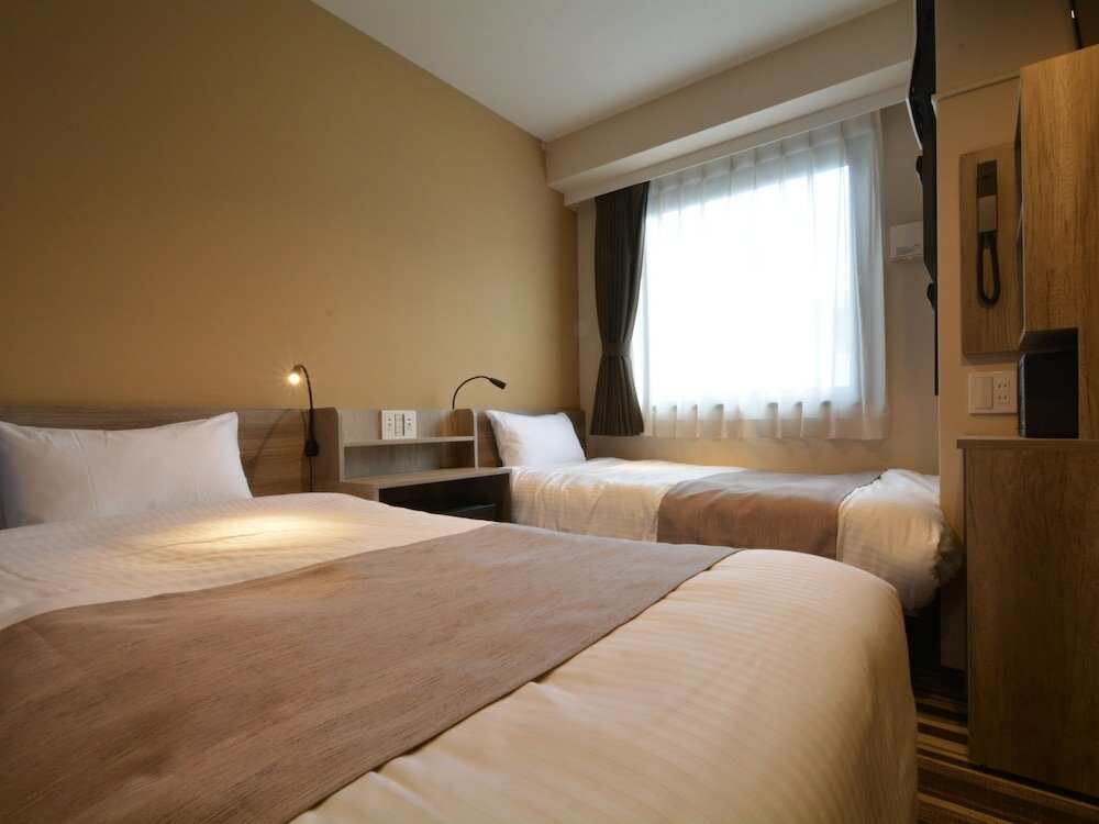 Фото Hotel Sanrriott Shinsaibashi