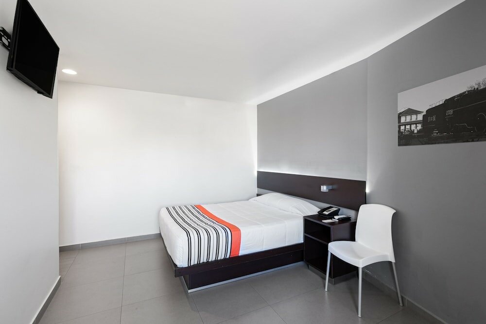 Фото City Express Junior Aguascalientes Centro