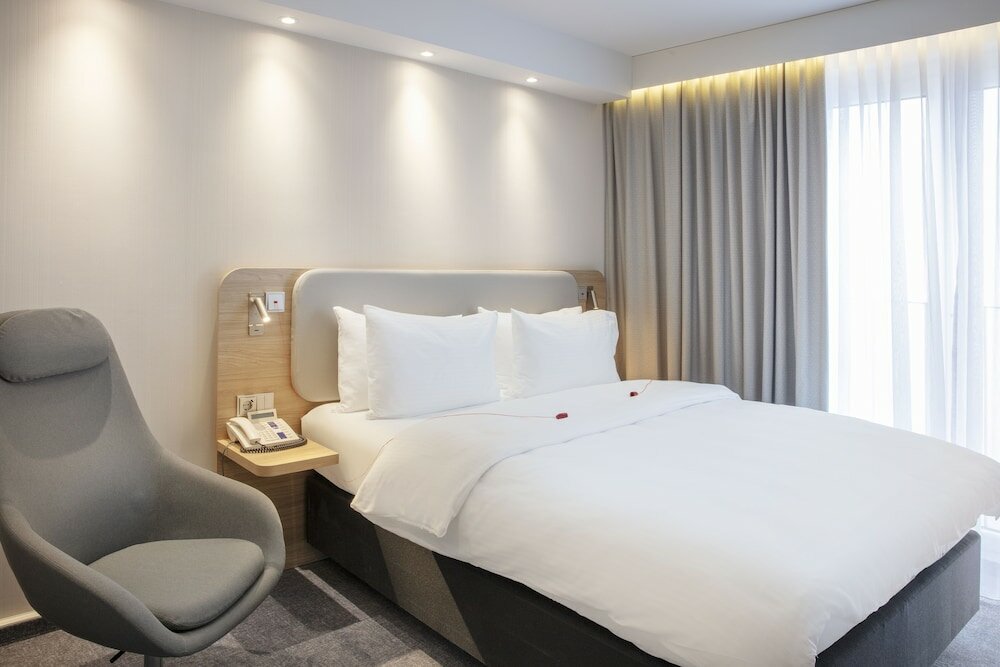 Фото Holiday Inn Express Baden-Baden, an Ihg Hotel