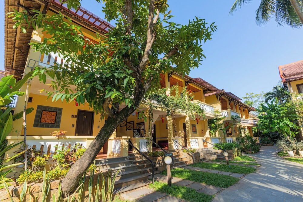 Фото Vinh Hung Riverside Resort & SPA