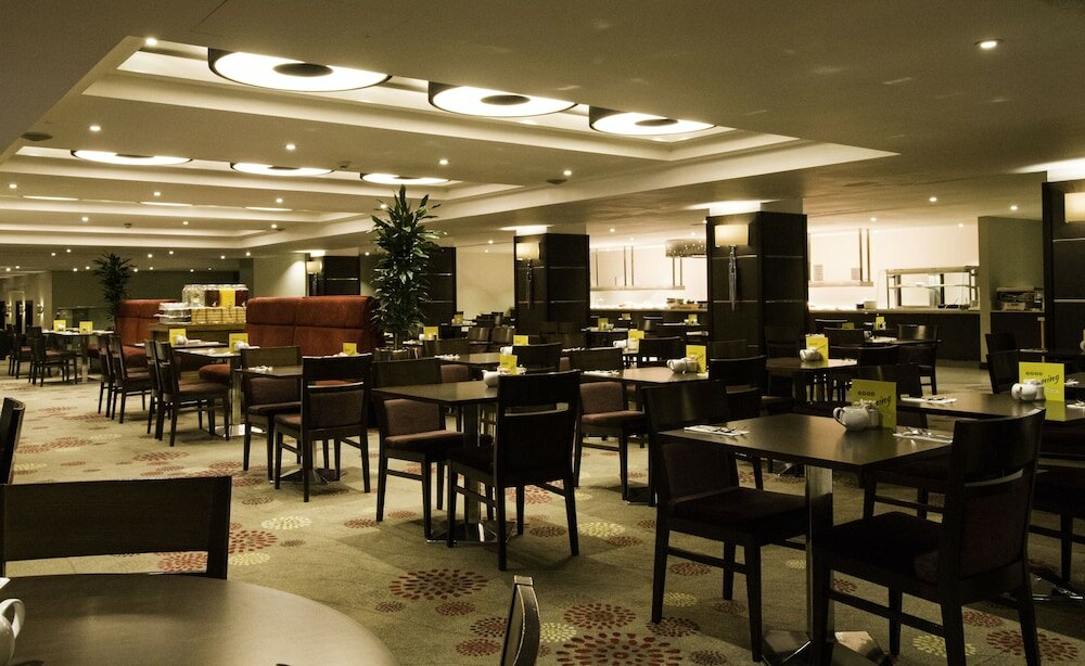 Фото Holiday Inn London - Kensington High St., an Ihg Hotel