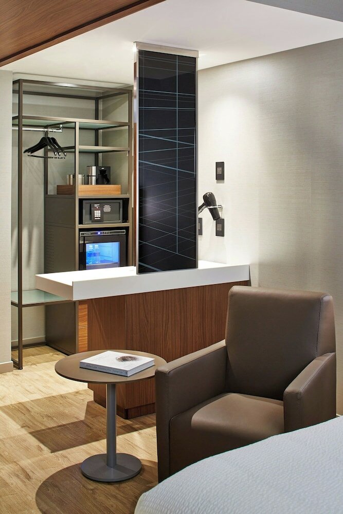 Фото Ac Hotel by Marriott Portland Downtown