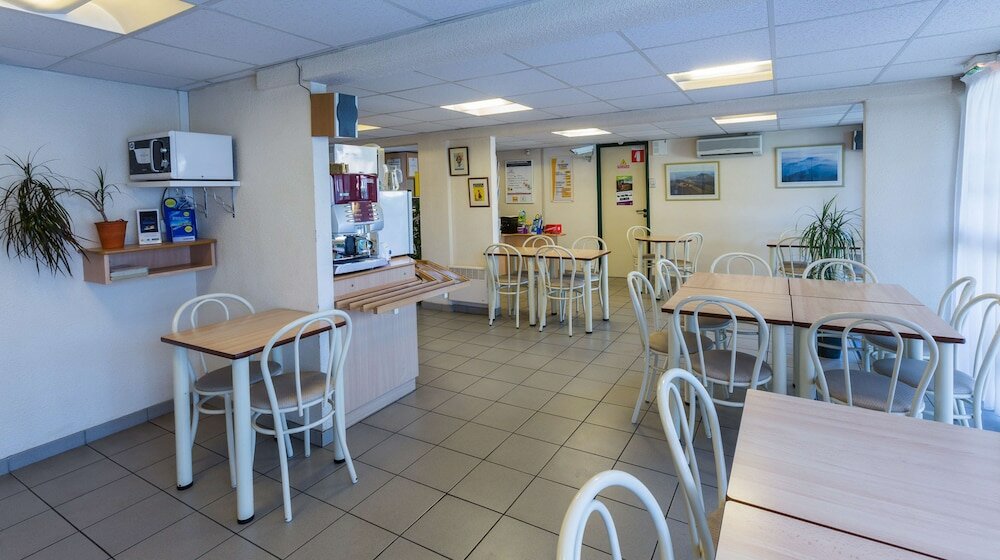 Фото Premiere Classe Clermont Ferrand Nord