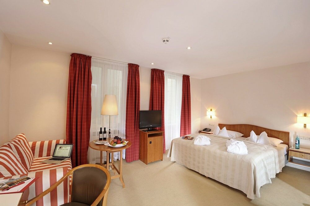 Фото Hotel Baseler Hof