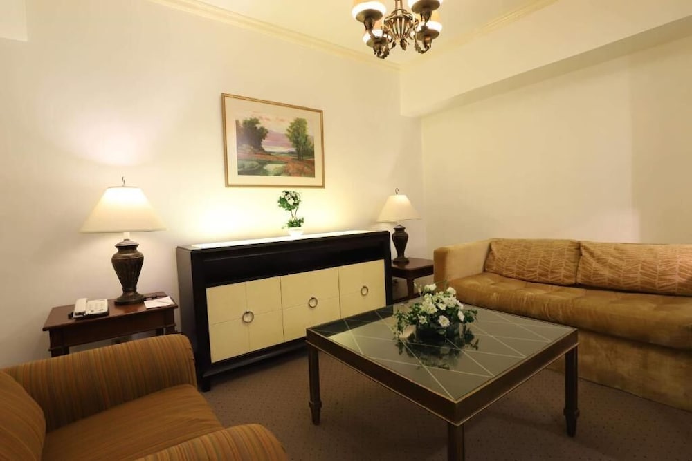 Фото Tiara Oriental Hotel