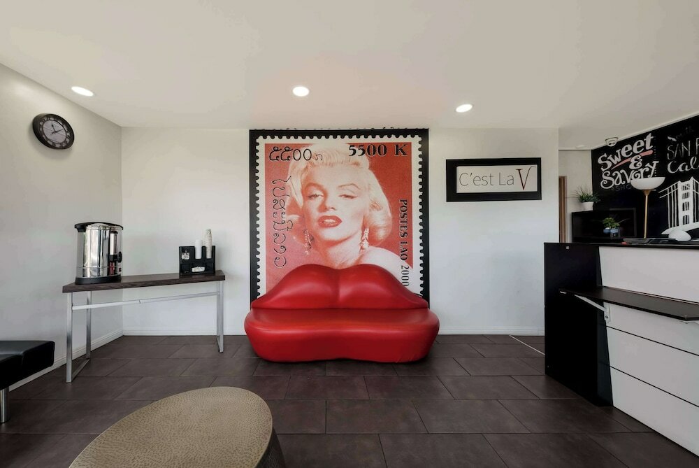 Фото Rodeway Inn