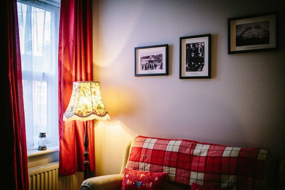 Фото Coalminer's Cottage