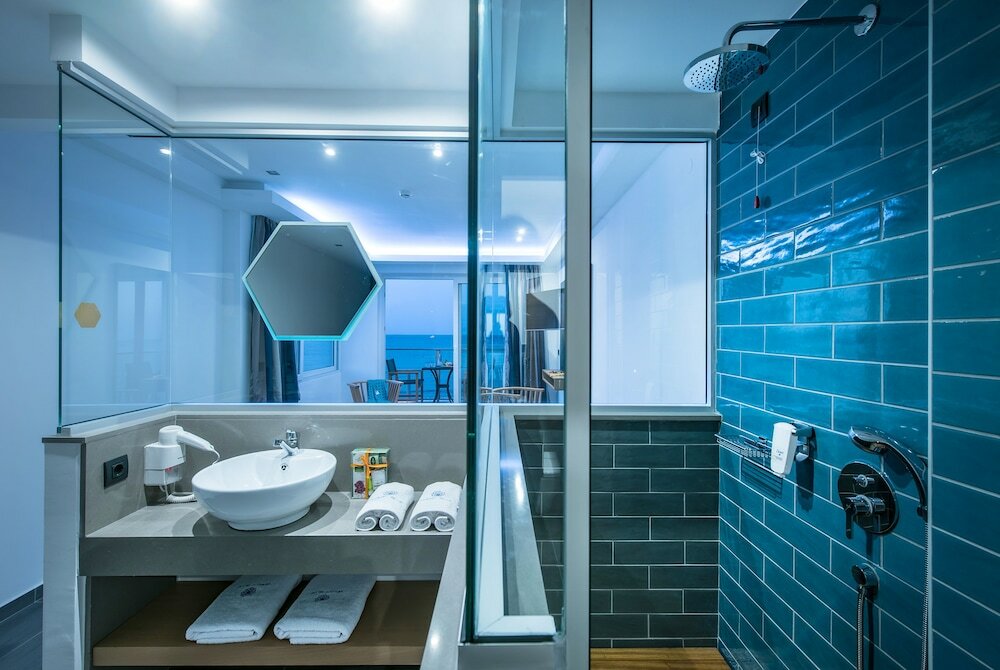 Фото Infinity Blue Boutique Hotel and SPA - Adults Only