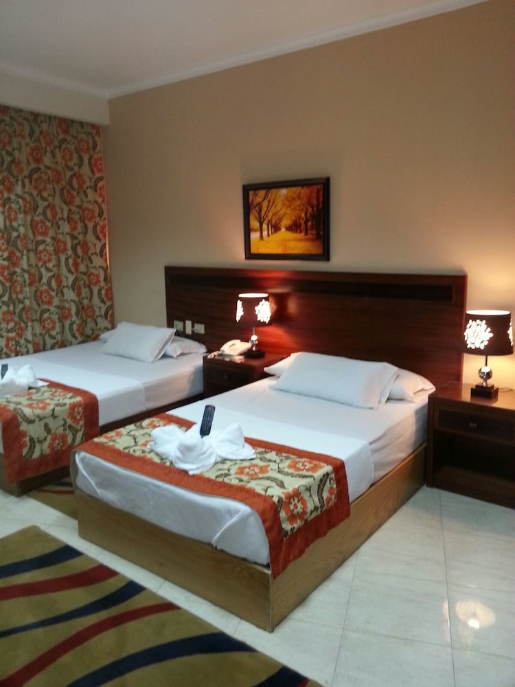 Фото Glorious Hotel