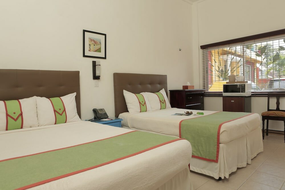 Фото Altamont West Hotel