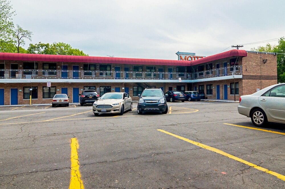 Фото Motel 6 Elmsford, Ny - White Plains