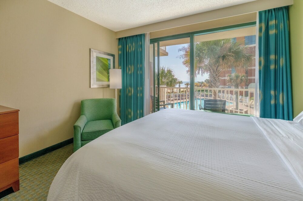 Фото Holiday Inn & Suites Virginia Beach North Beach, an Ihg Hotel