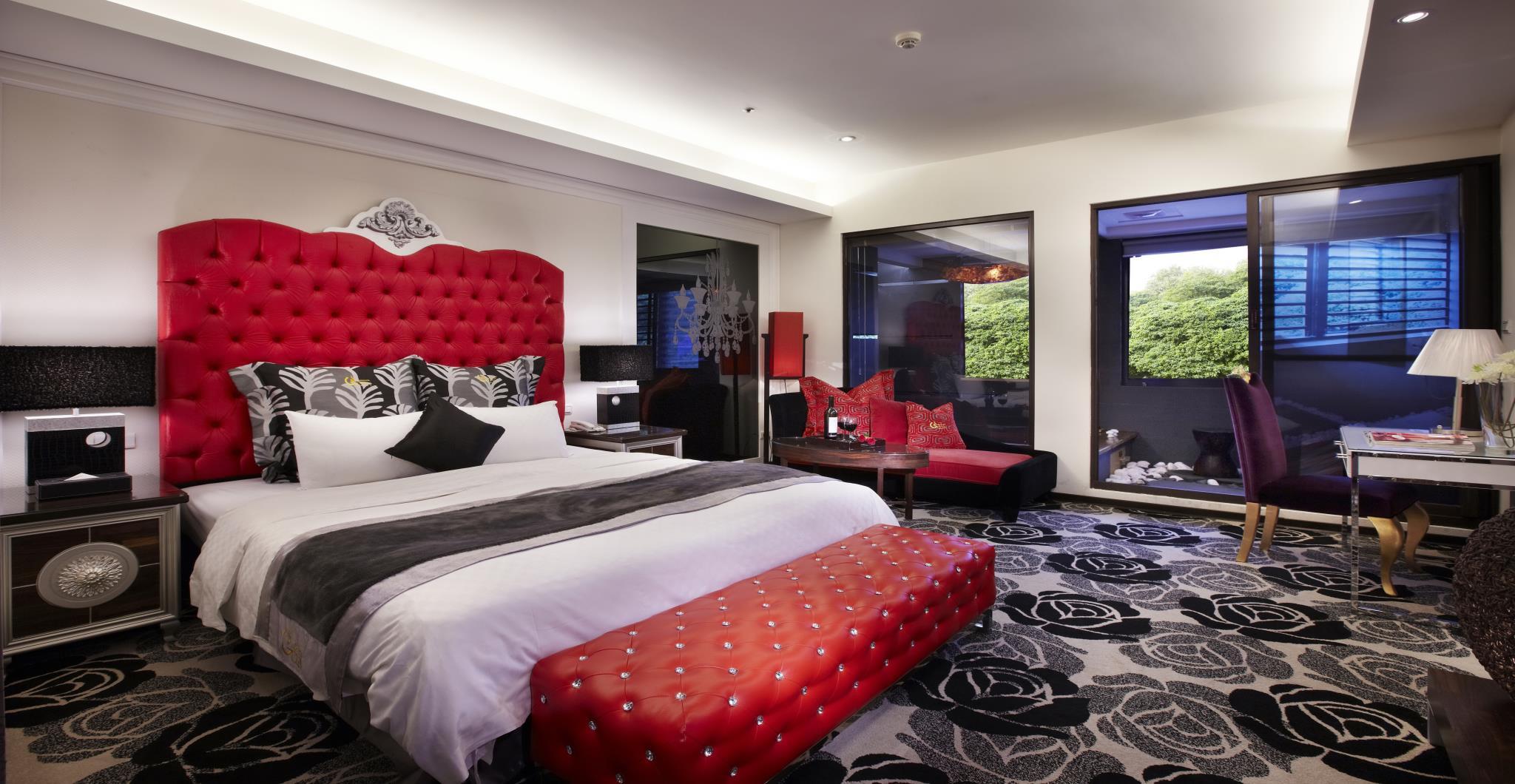 Фото Golden Hot Spring Hotel