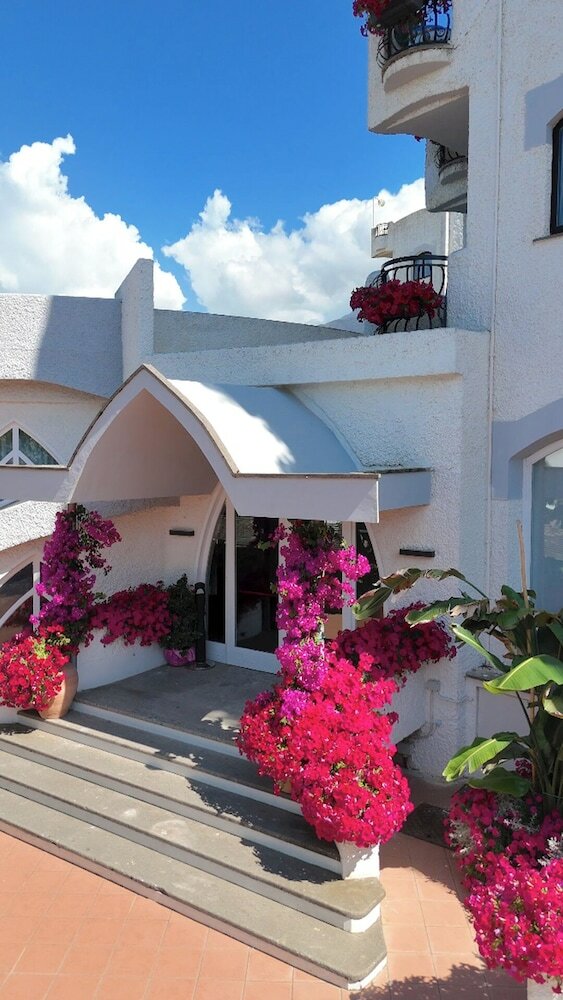 Фото Bajamar Beach Hotel